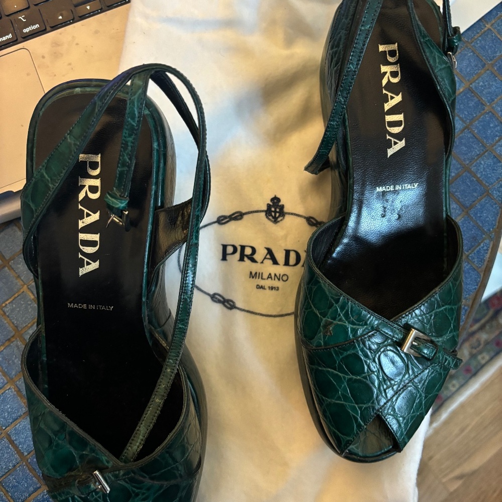 Never worn, vintage fabulous Prada platform